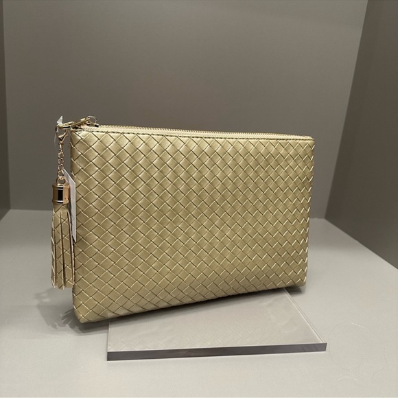 NWT Virginia Wolf Mimi Woven Pouch - Picture 2 of 9